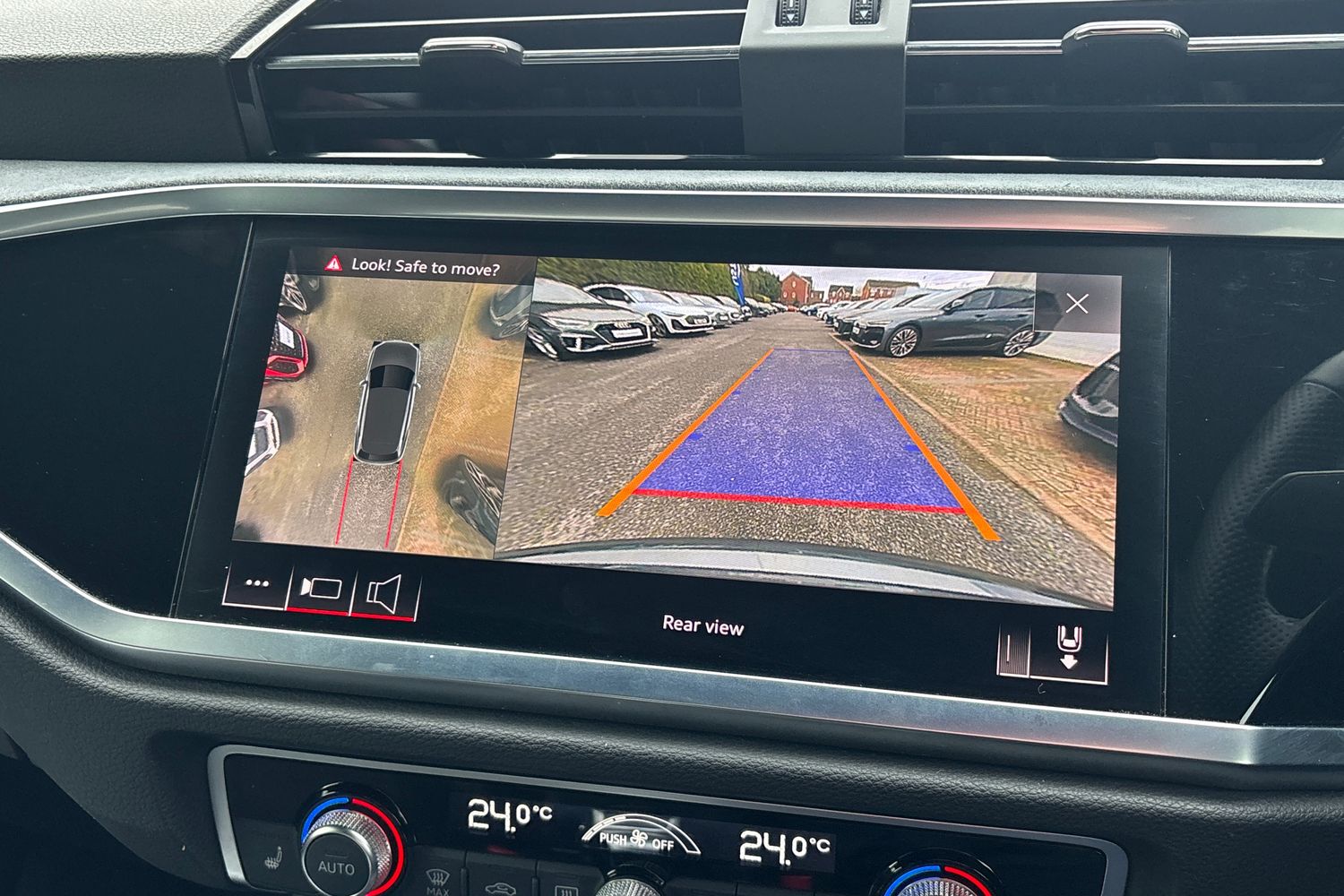 Used Audi Q3 2019 for sale - 77268864: Photo 32