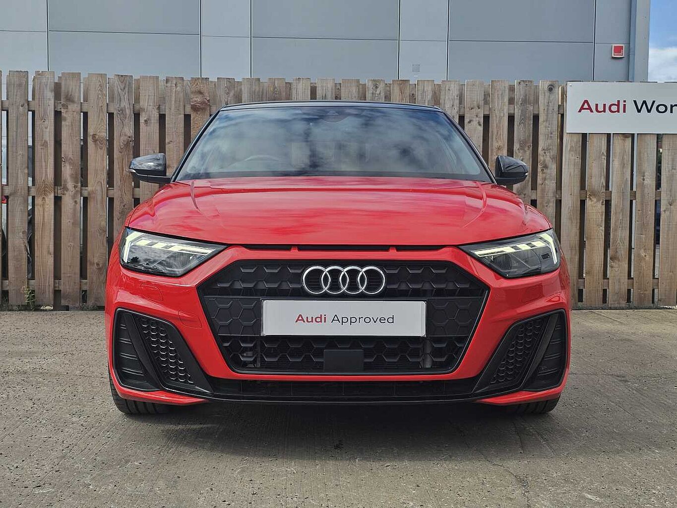 Used Audi A1 2023 for sale - 76110581: Photo 2