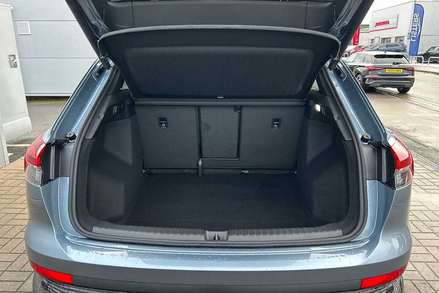 Used Audi Q4 e-tron 2025 for sale - 77124433: Photo 11