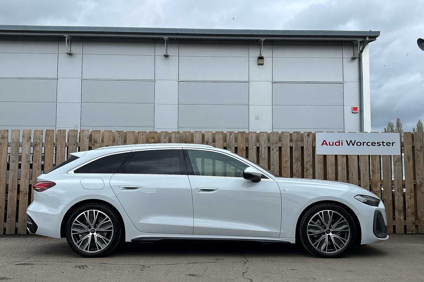 Used Audi A5 2025 for sale - 76110529: Photo 4