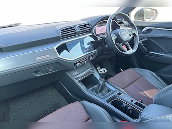 Used Audi Q3 2019 for sale - 77755101: Photo