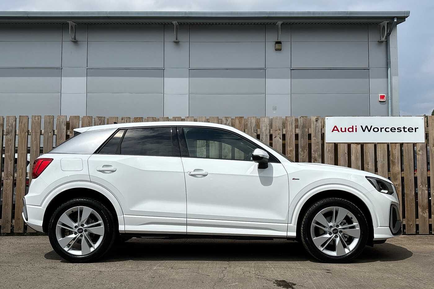Used Audi Q2 2025 for sale - 77177432: Photo 4