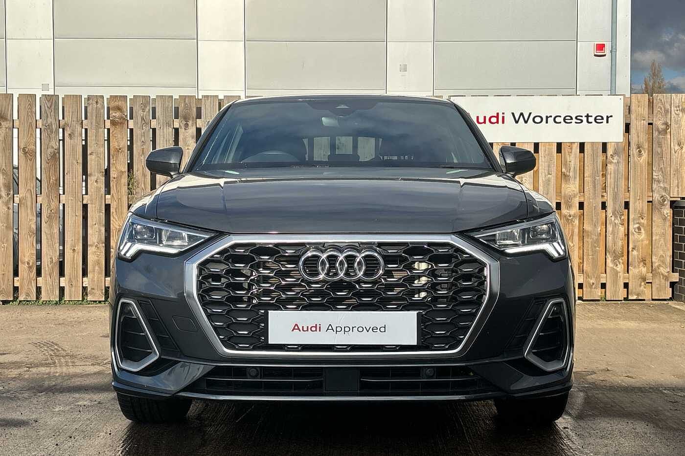 Used Audi Q3 2024 for sale - 76458646: Photo 10