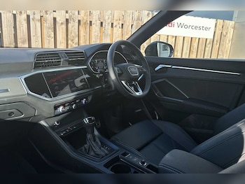 Used Audi Q3 2024 for sale - 76458646: Photo