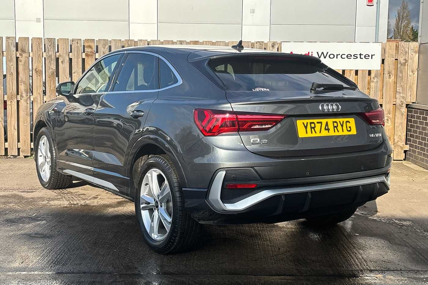 Used Audi Q3 2024 for sale - 76458646: Photo 3