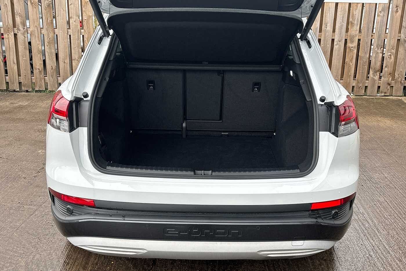 Used Audi Q4 e-tron 2024 for sale - 77176626: Photo 12