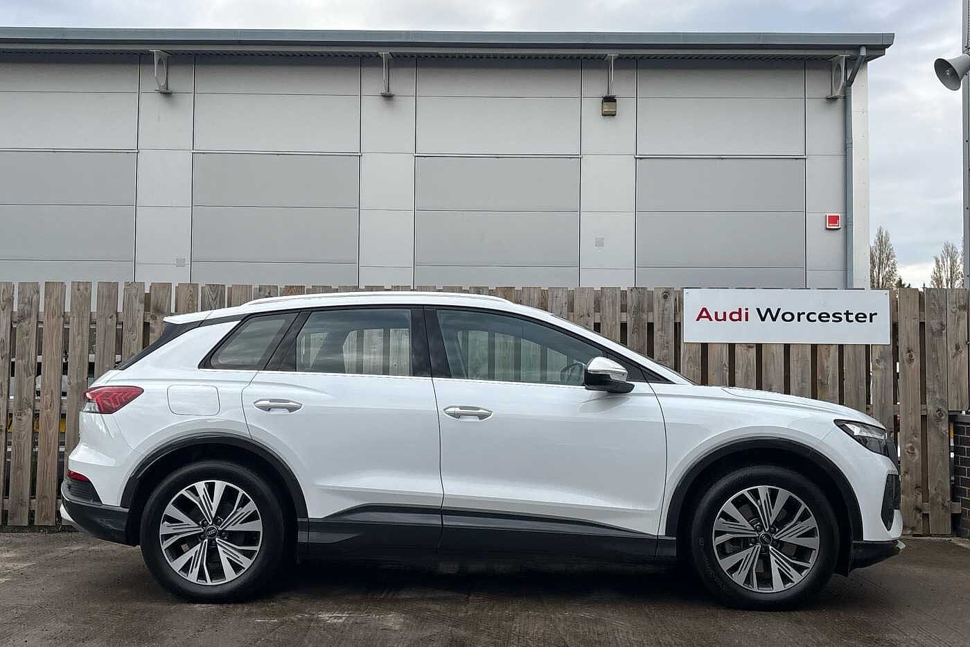 Used Audi Q4 e-tron 2024 for sale - 77176626: Photo 4