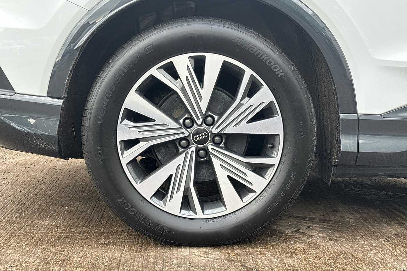 Used Audi Q4 e-tron 2024 for sale - 77176626: Photo 5