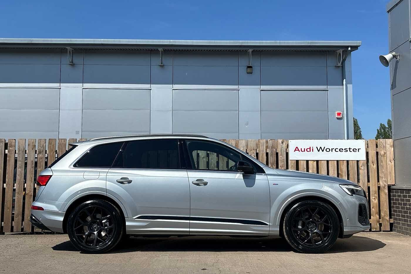 Used Audi Q7 2025 for sale - 77177762: Photo 4