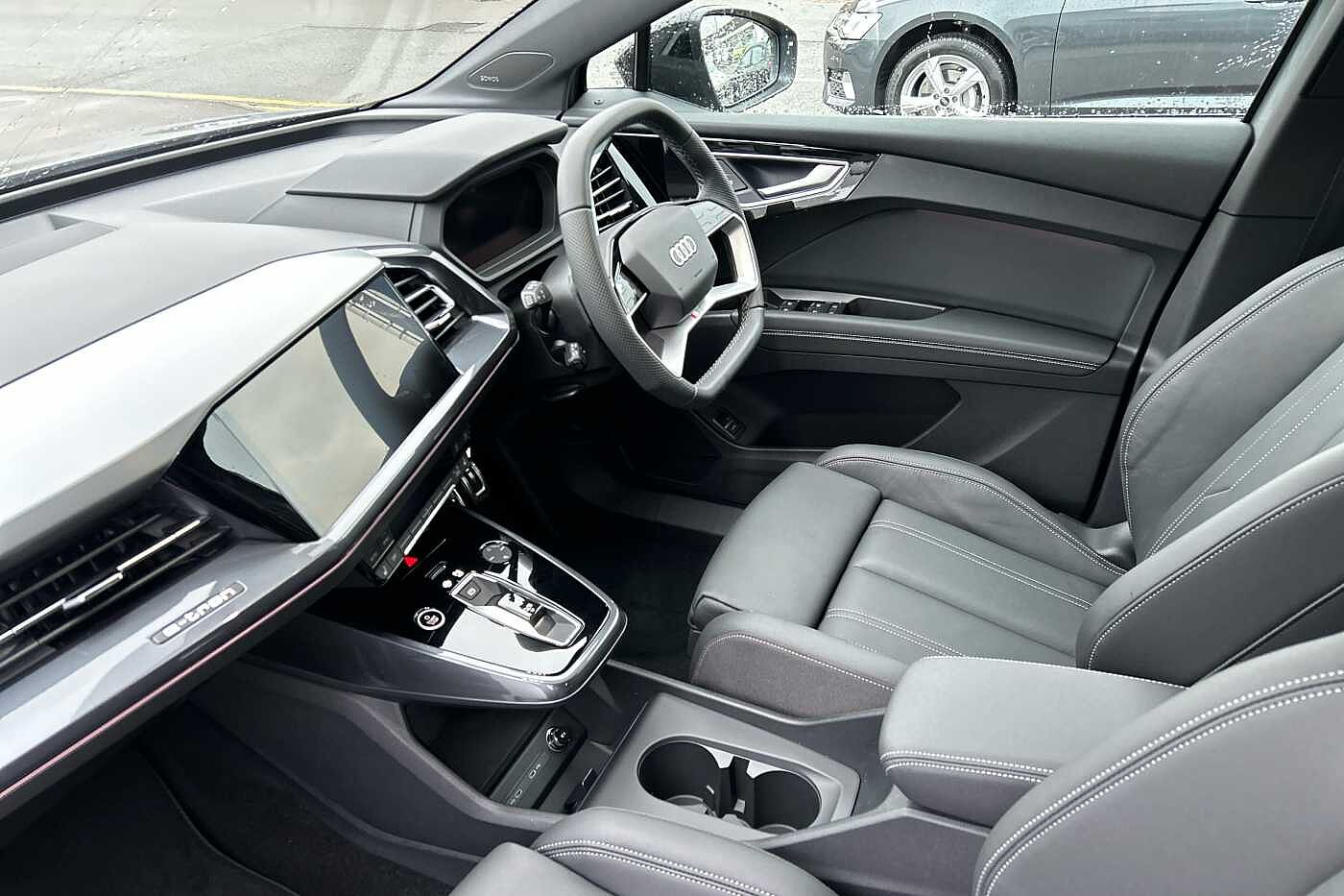 Used Audi Q4 e-tron 2024 for sale - 76111412: Photo 2