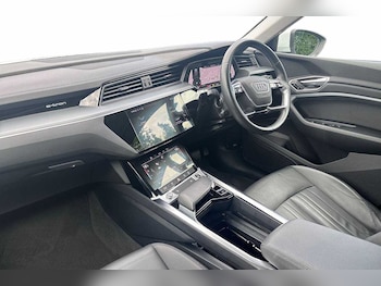 Used Audi e-tron 2021 for sale - 78890789: Photo