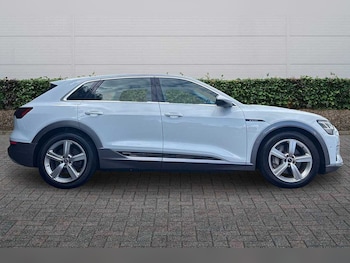 Used Audi e-tron 2021 for sale - 78890789: Photo