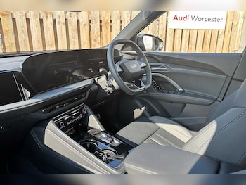 Used Audi Q5 2025 for sale - 76111241: Photo