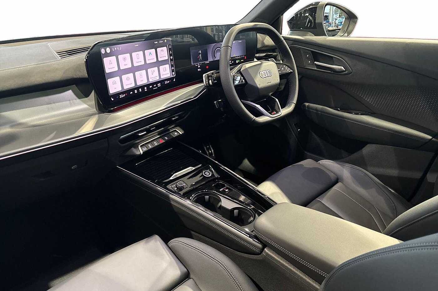 Used Audi Q3 2025 for sale - 77013653: Photo 2