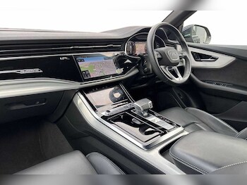 Used Audi Q8 2023 for sale - 76458568: Photo