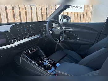 Used Audi Q5 2025 for sale - 76110551: Photo