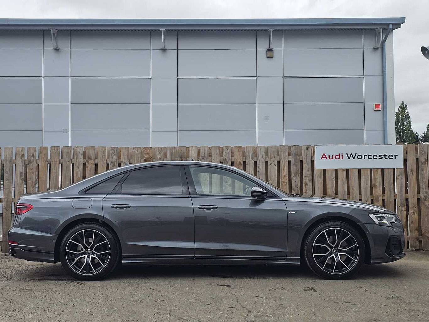 Used Audi A8 2025 for sale - 76111011: Photo 3