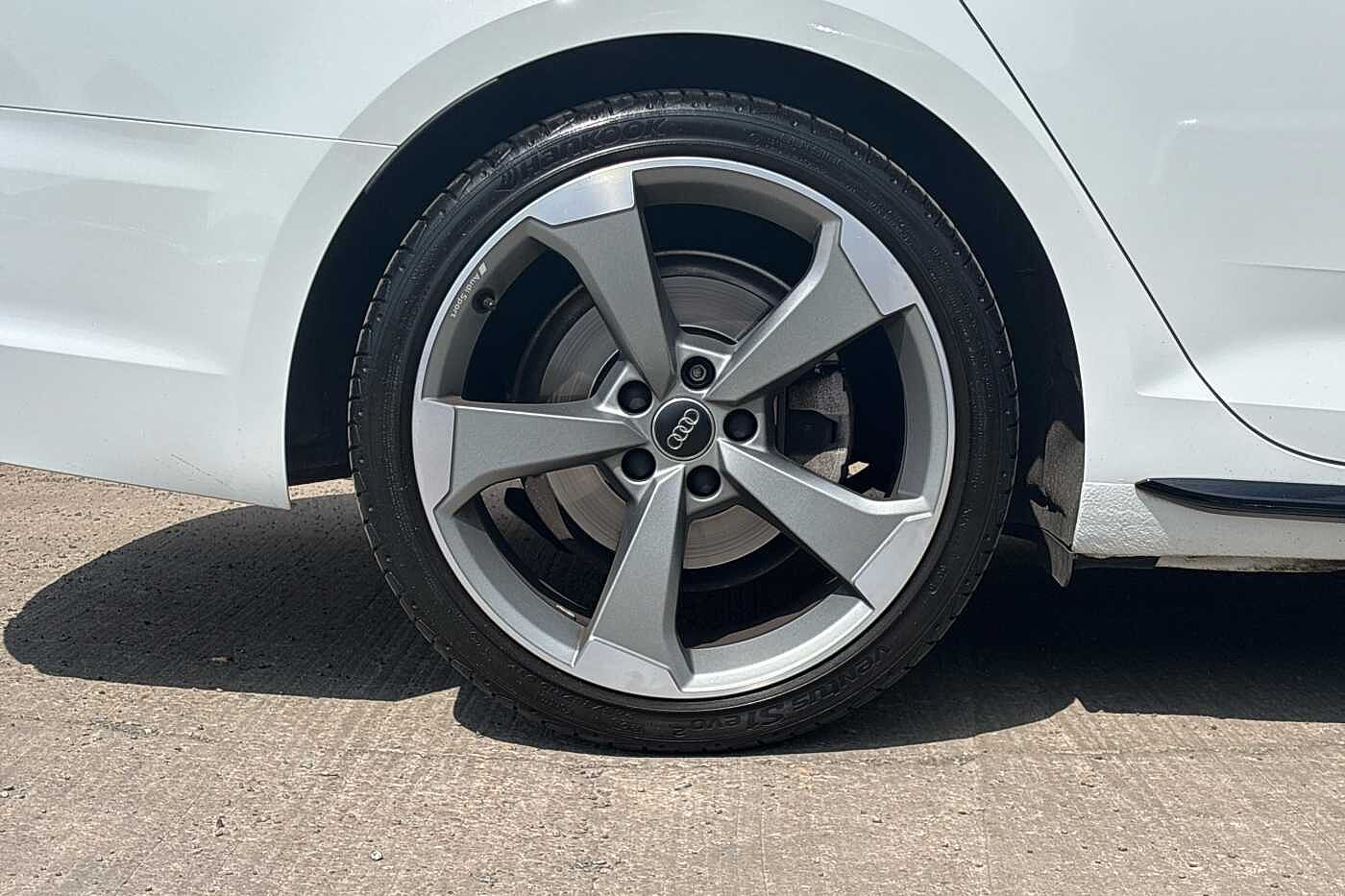 Used Audi A4 2019 for sale - 76111128: Photo 5