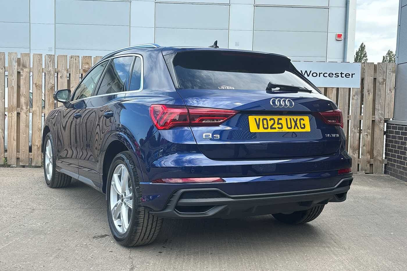 Used Audi Q3 2025 for sale - 76111036: Photo 3