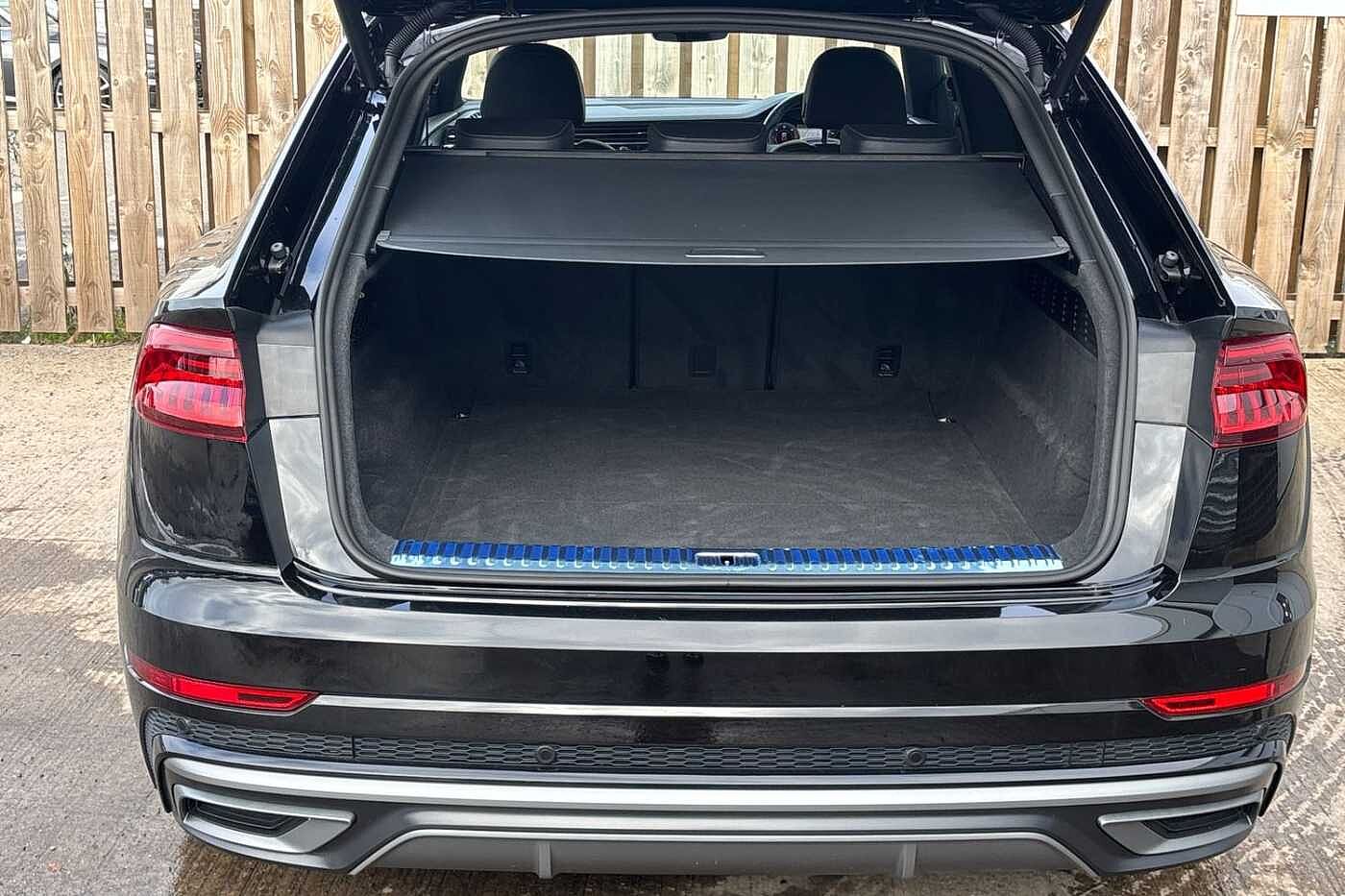 Used Audi Q8 2023 for sale - 77177433: Photo 11