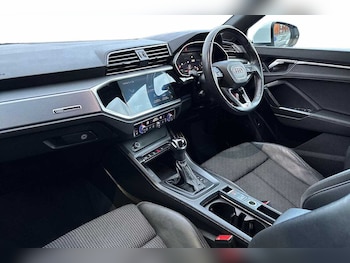 Used Audi Q3 2021 for sale - 77575929: Photo