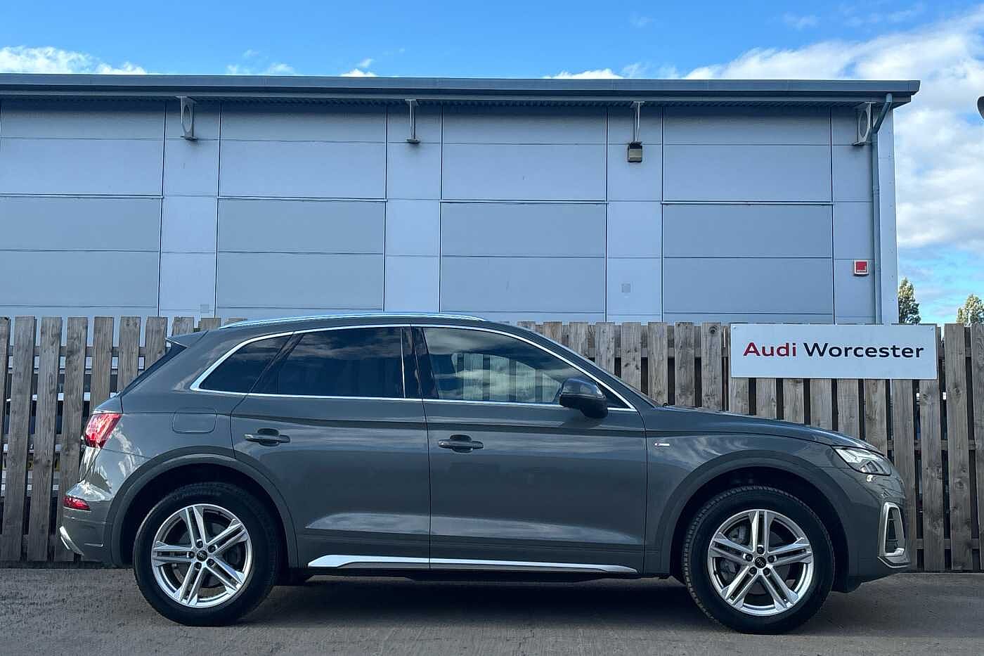 Used Audi Q5 2023 for sale - 76111405: Photo 4