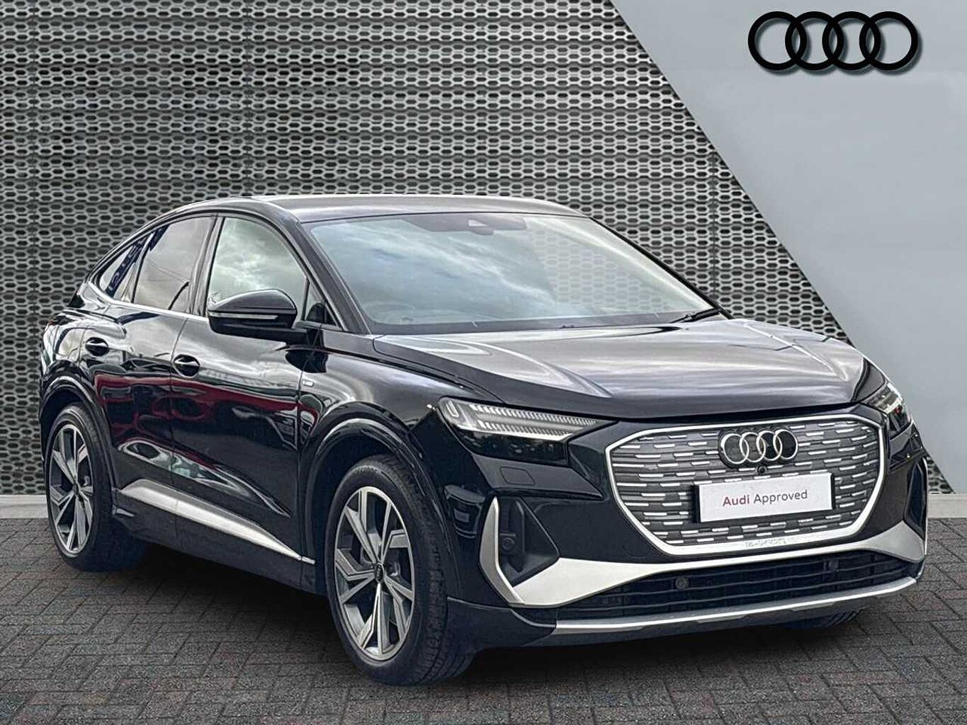 Used Audi Q4 e-tron 2021 for sale - 77725149: Photo 1