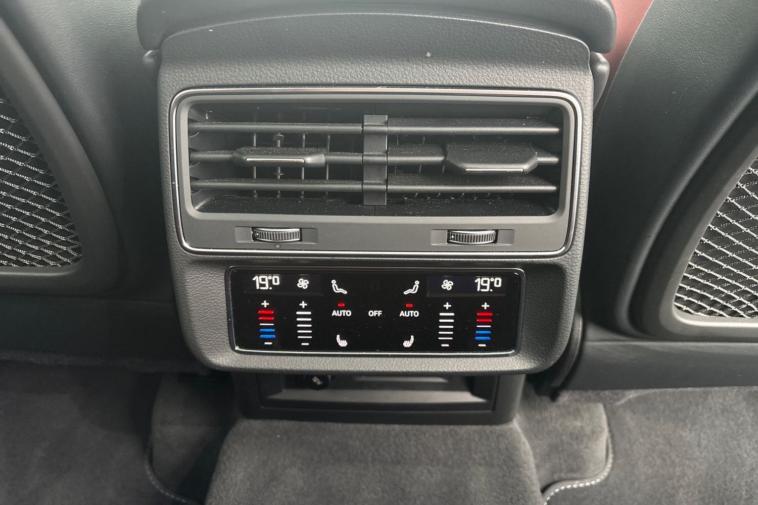 Used Audi Q7 2023 for sale - 76937345: Photo 13