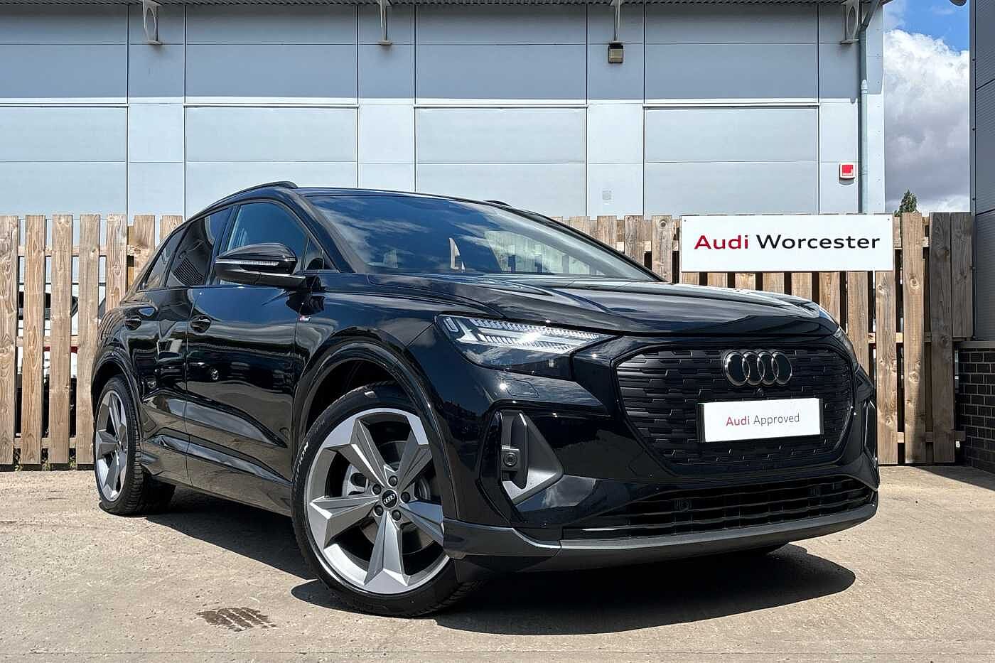 Used Audi Q4 e-tron 2025 for sale - 76111015: Photo 1