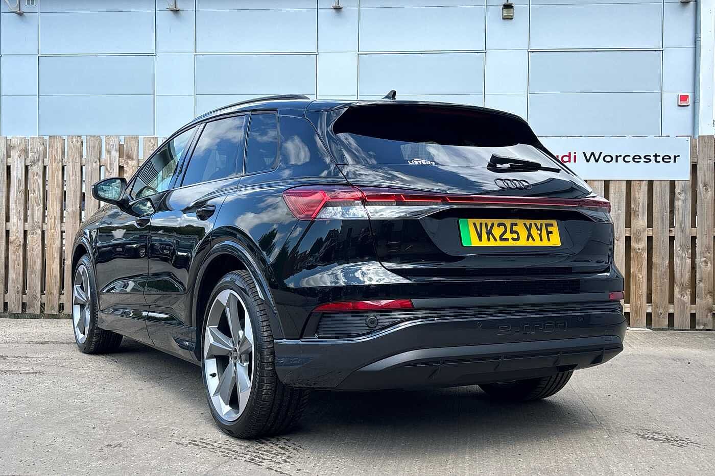 Used Audi Q4 e-tron 2025 for sale - 76111015: Photo 3