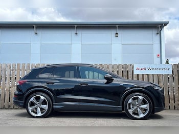 Used Audi Q4 e-tron 2025 for sale - 76111015: Photo 4