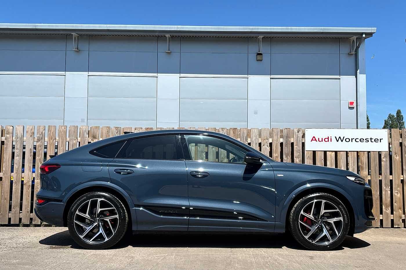 Used Audi Q6 e-tron 2025 for sale - 76110555: Photo 4