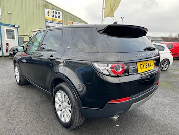Used Land Rover Discovery Sport 2015 for sale - 77387460: Photo