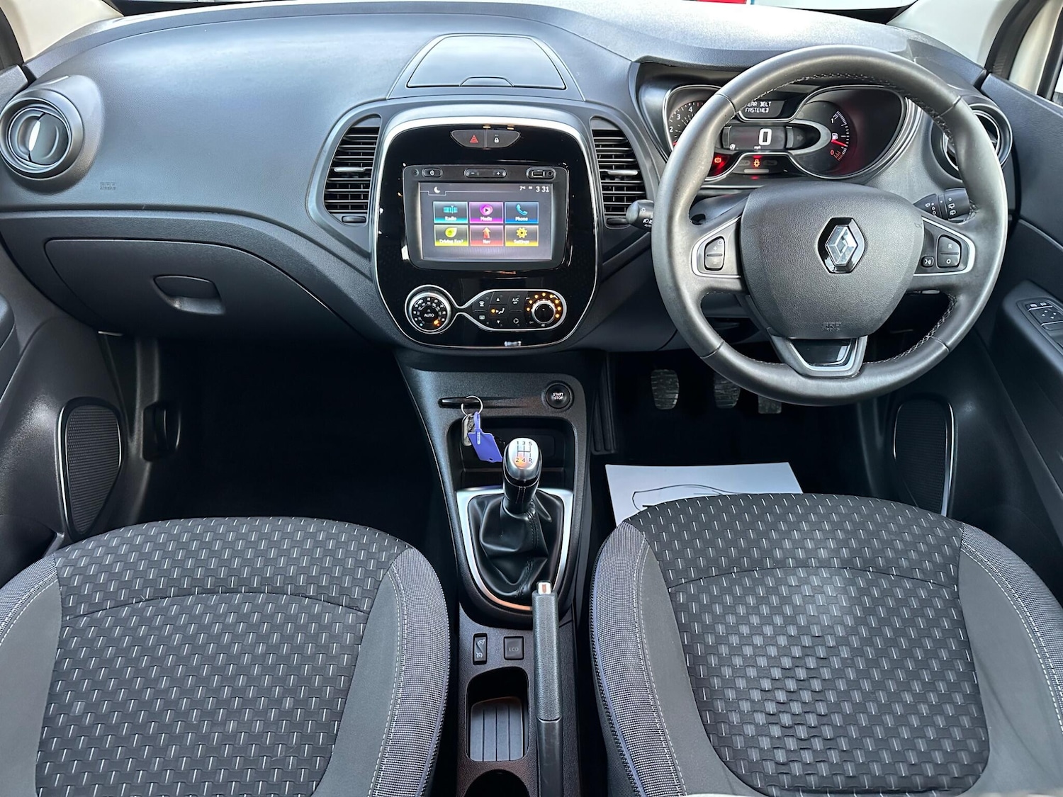 Used Renault Captur 2018 for sale - 76765877: Photo 11