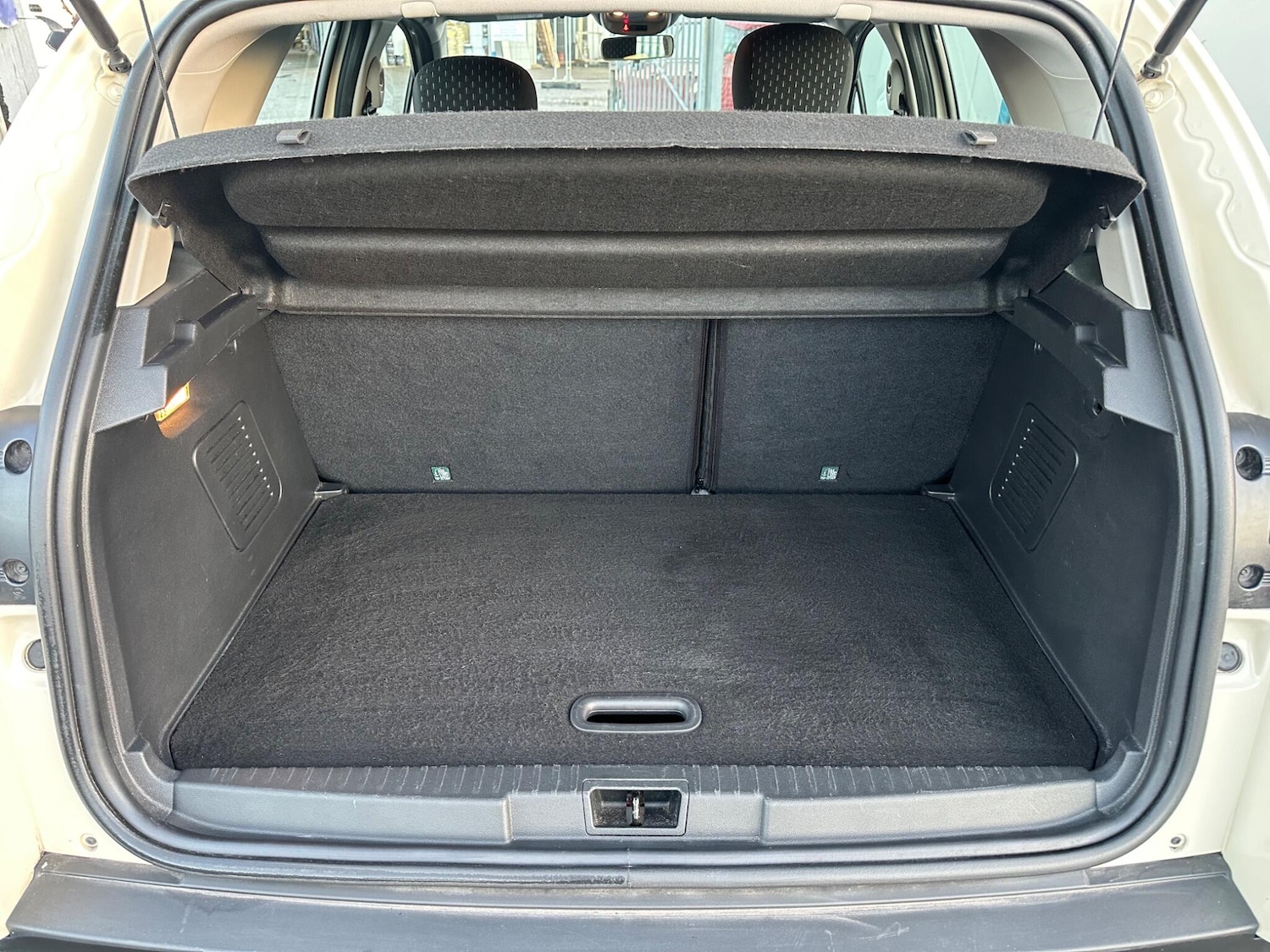 Used Renault Captur 2018 for sale - 76765877: Photo 28