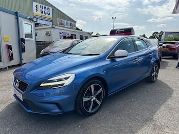 Used Volvo V40 2016 for sale - 79303865: Photo