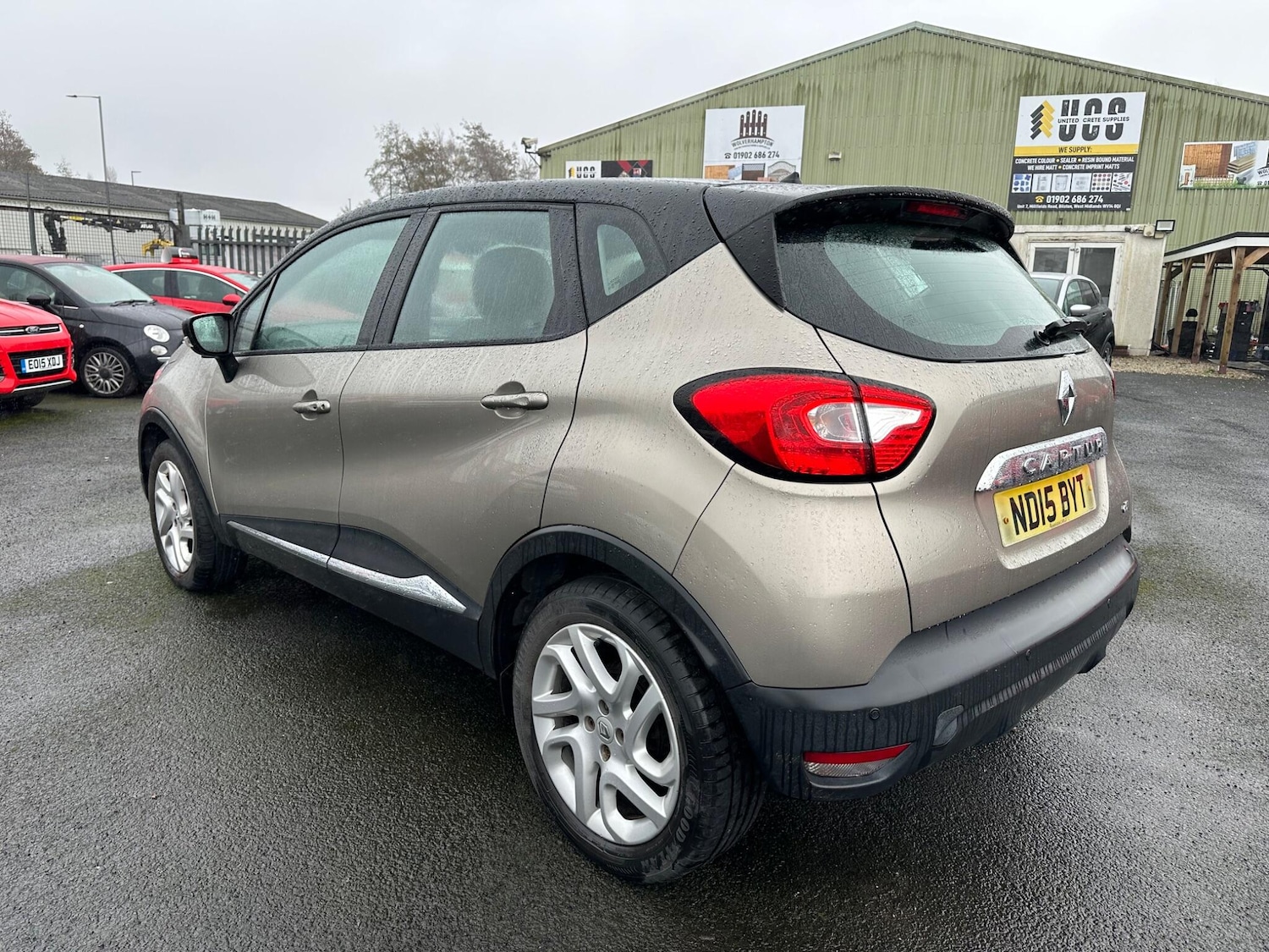 Used Renault Captur 2015 for sale - 77696243: Photo 2