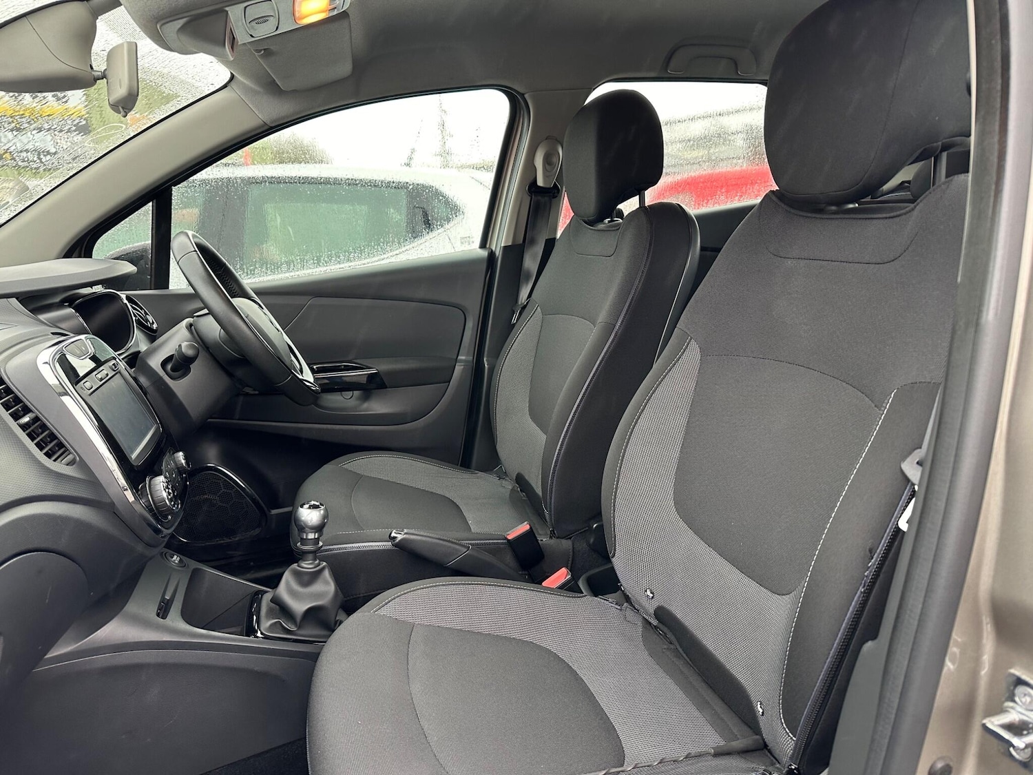 Used Renault Captur 2015 for sale - 77696243: Photo 4