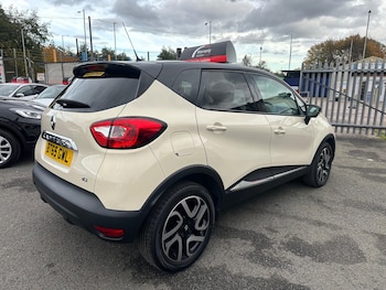 Used Renault Captur 2016 for sale - 76348731: Photo