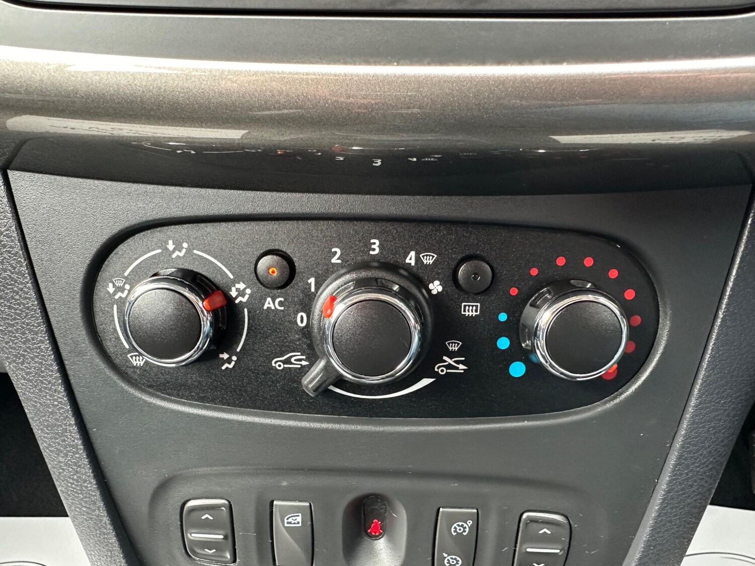 Used Dacia Sandero Stepway 2014 for sale - 76215306: Photo 20