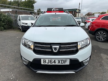 Used Dacia Sandero Stepway 2014 for sale - 76215306: Photo 2