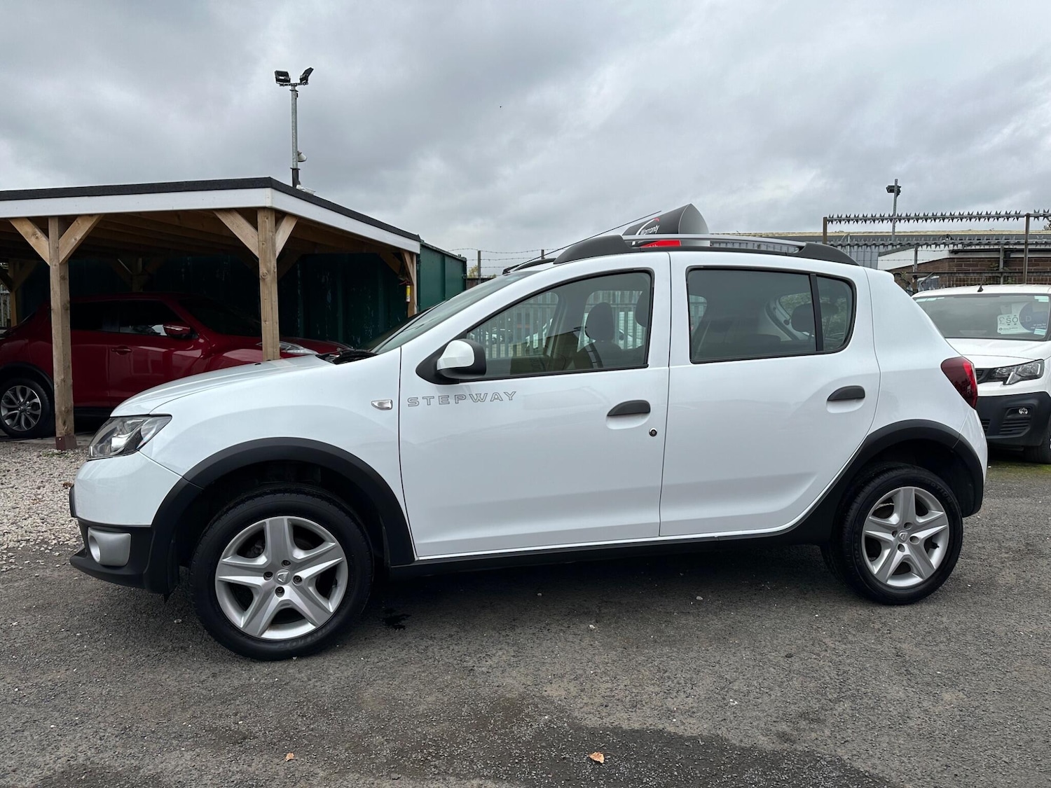 Used Dacia Sandero Stepway 2014 for sale - 76215306: Photo 5