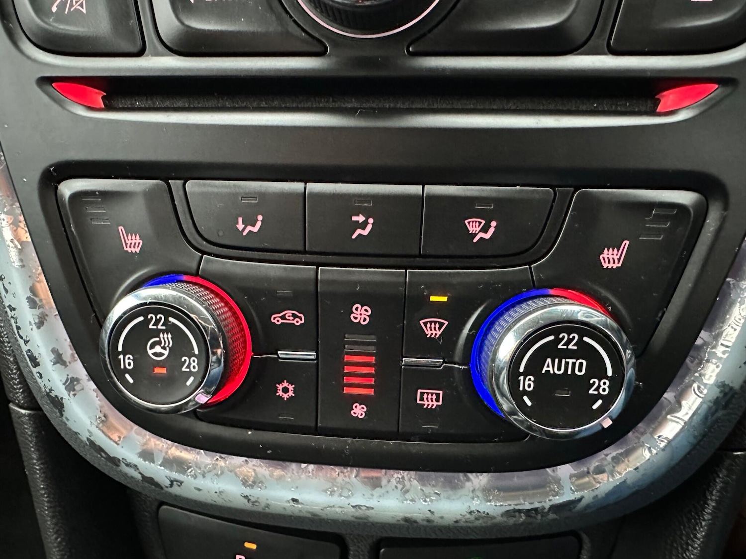 Used Vauxhall Mokka 2015 for sale - 76839308: Photo 14