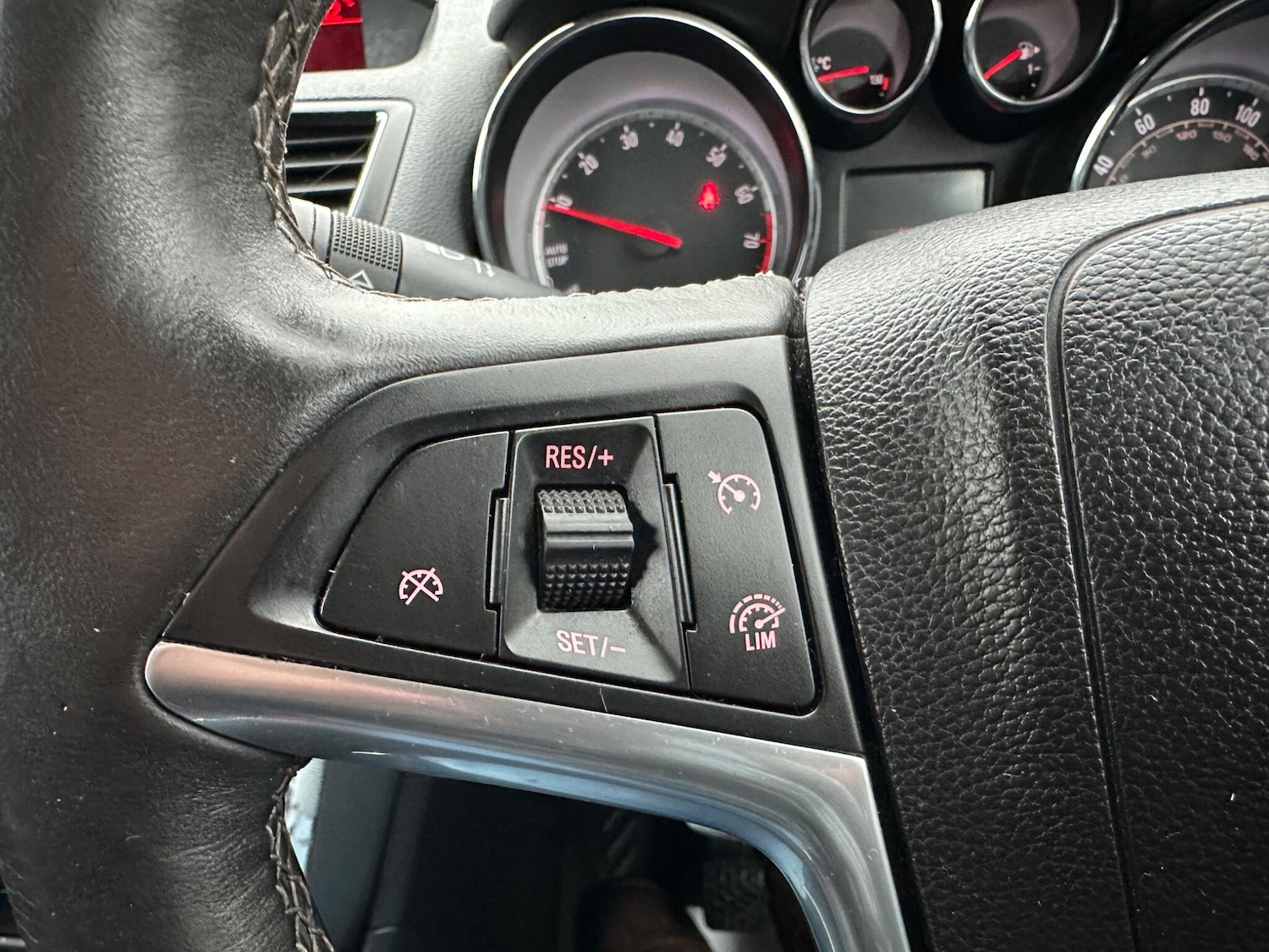 Used Vauxhall Mokka 2015 for sale - 76839308: Photo 17