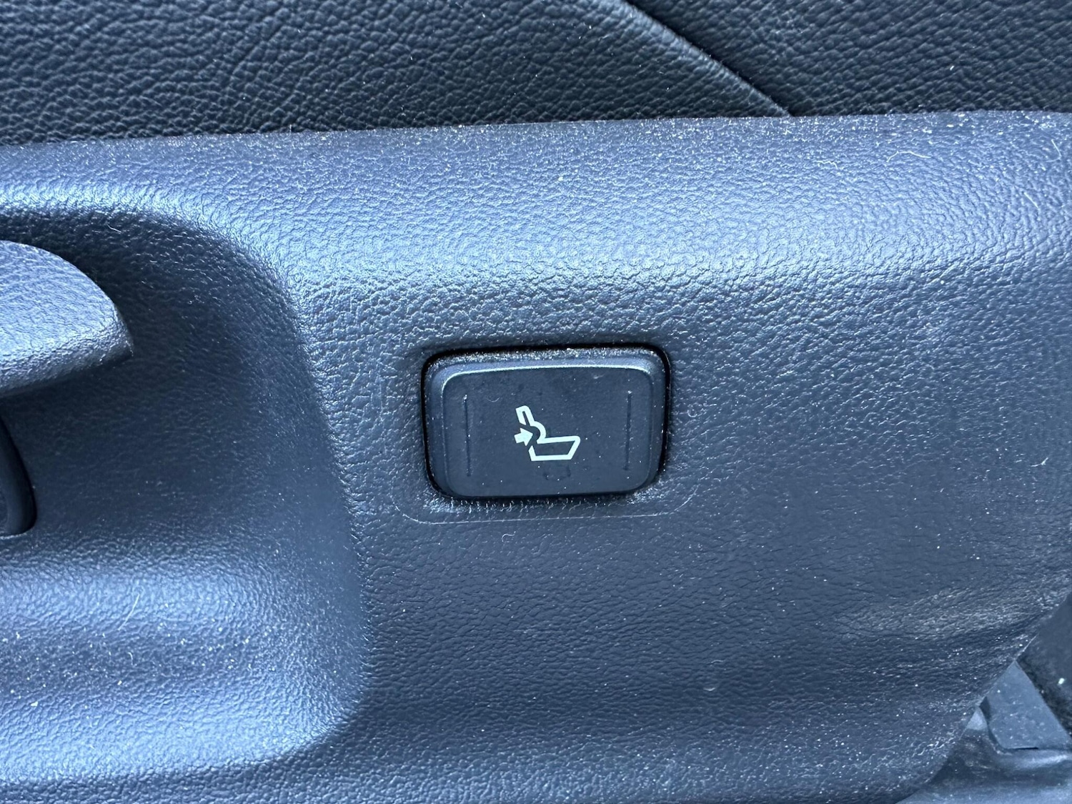 Used Toyota C-HR 2018 for sale - 76866116: Photo 18