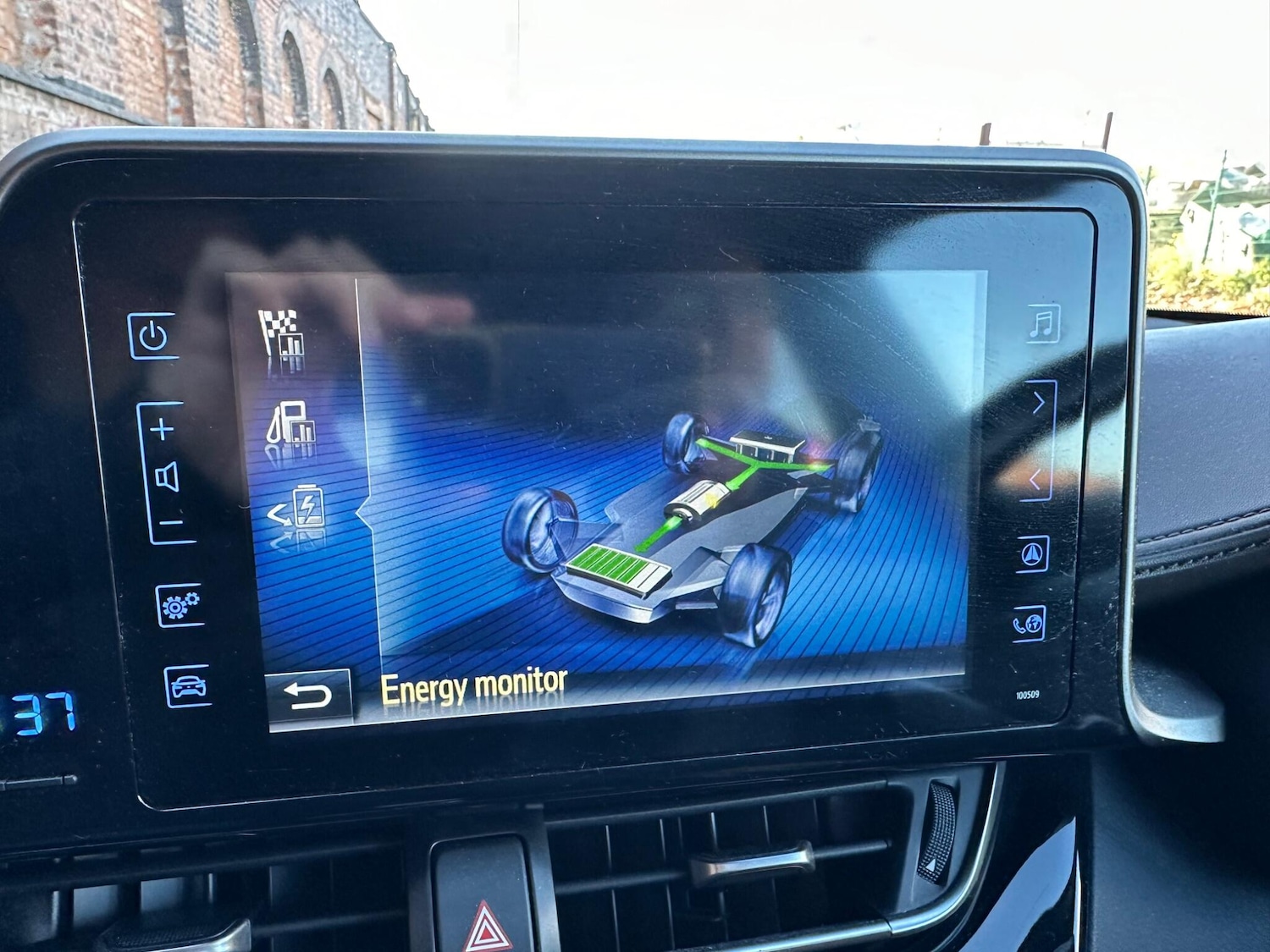 Used Toyota C-HR 2018 for sale - 76866116: Photo 21