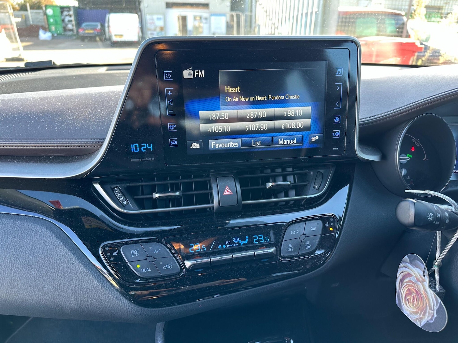 Used Toyota C-HR 2018 for sale - 76866116: Photo 24