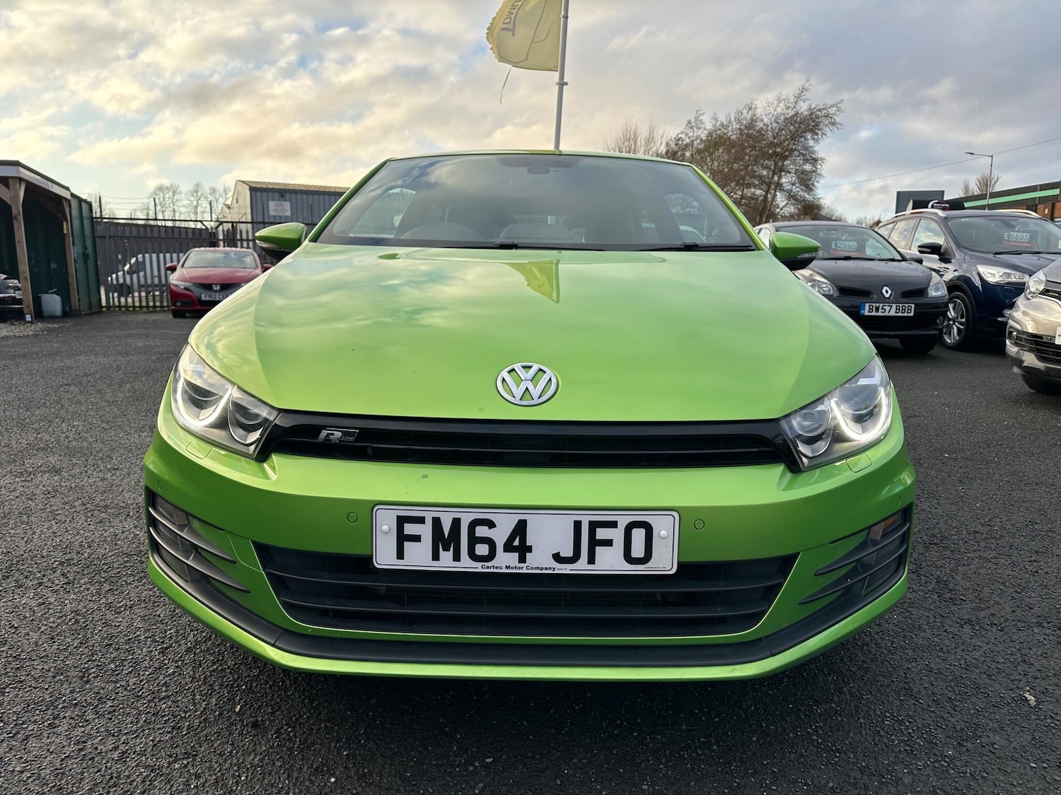 Used Volkswagen Scirocco 2015 for sale - 77440931: Photo 2