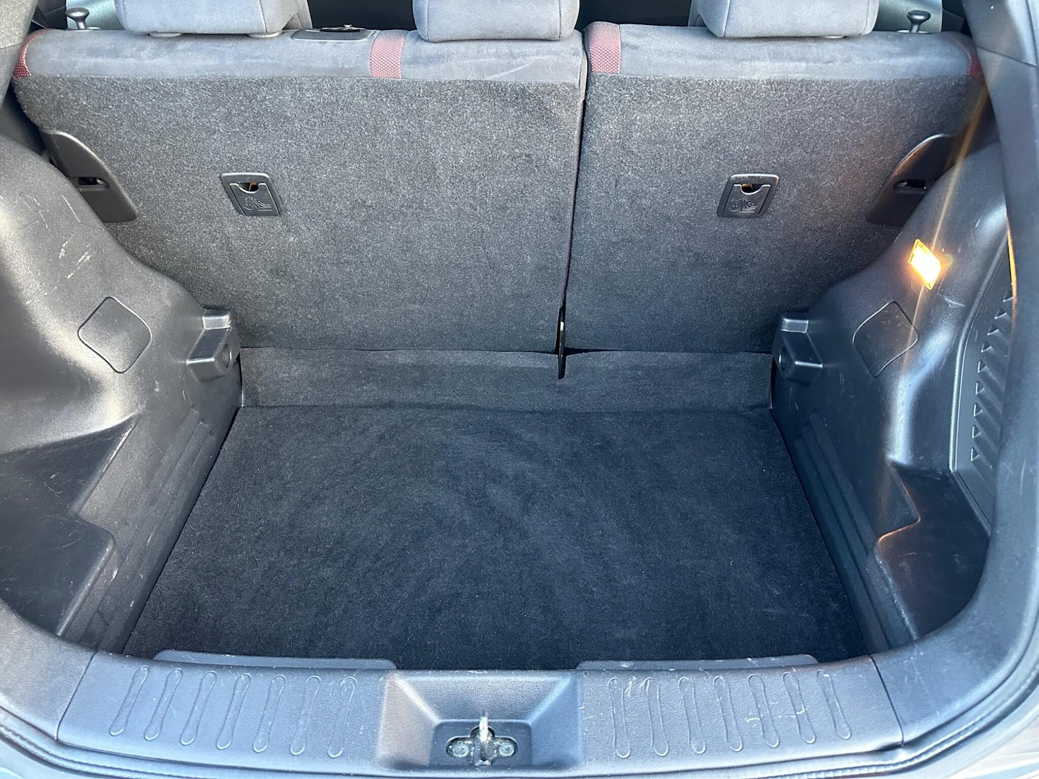 Used Nissan Juke 2014 for sale - 77016235: Photo 28