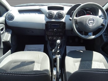 Used Dacia Duster 2016 for sale - 75623206: Photo